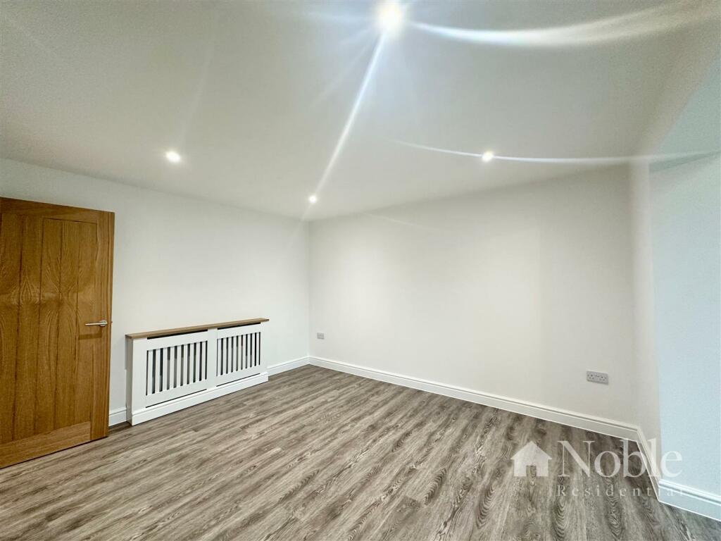 Open Plan Living/Kitchen/Dining Area