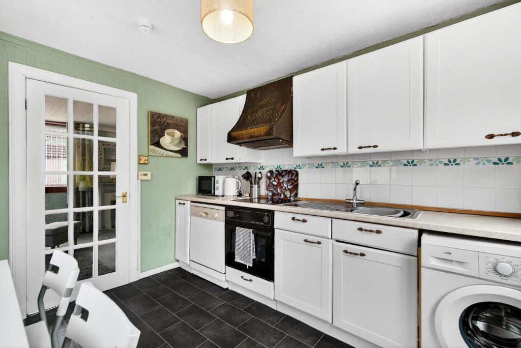 14 parkhouse gardens, ardrossan 09.jpg