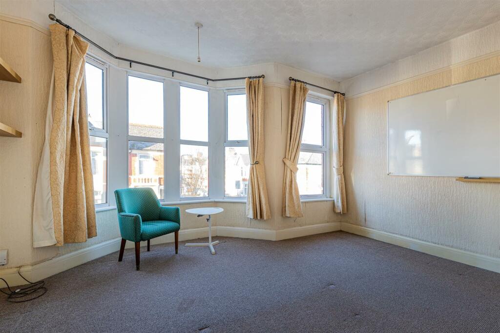 Summerfield Avenue 40-20.jpg