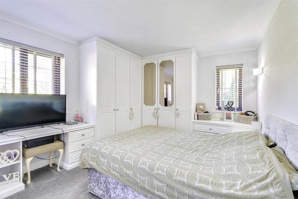 Bedroom 1.jpeg
