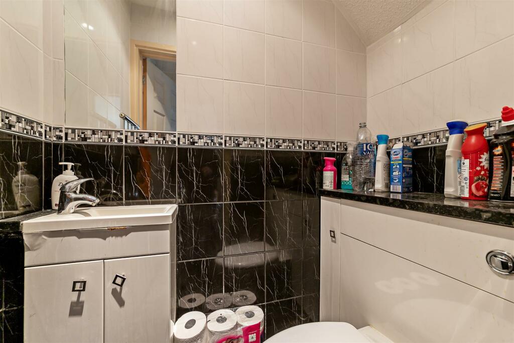 5PollicottClose-43.jpg
