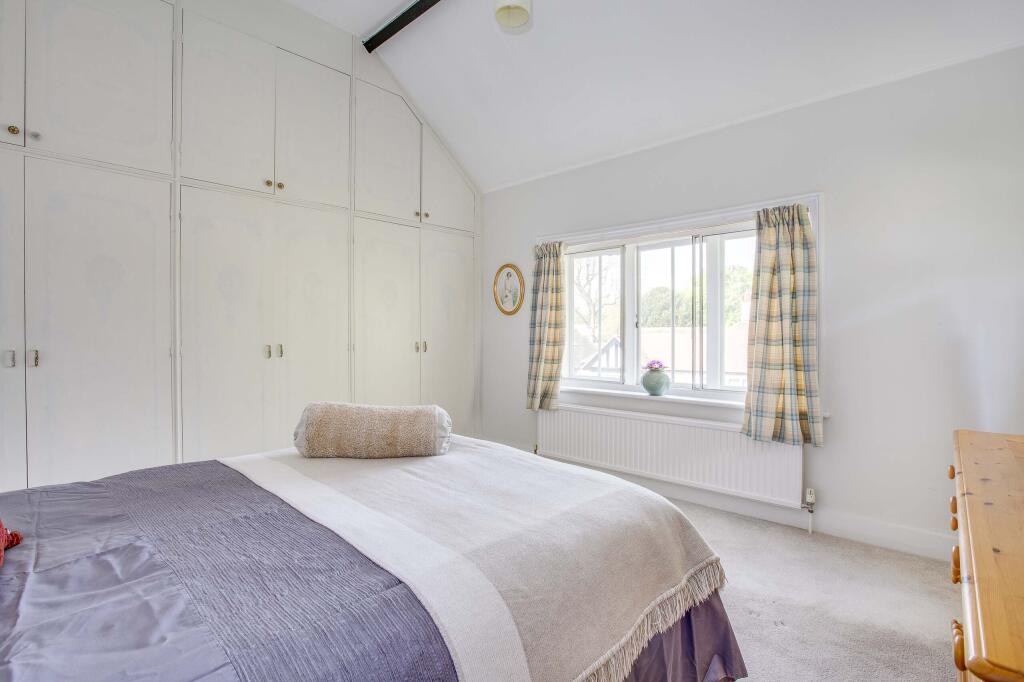 24 Elm Lane, SL8 5PG (LOW RES)-10