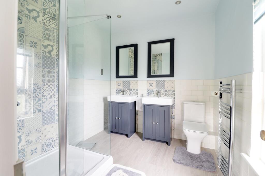 Bedroom 1 En-Suite