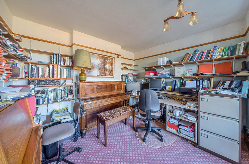 1359943-20-68dc08...