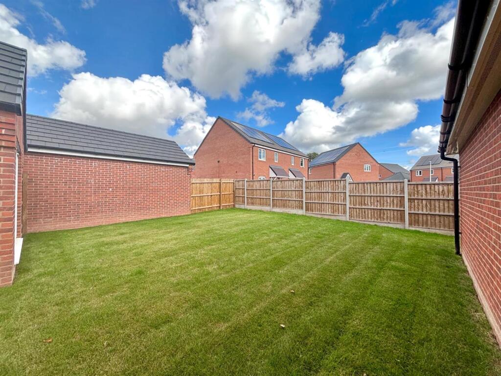 WhatsApp Image 2025-09-09 at 16.00.35_6e6b48f7.jpg