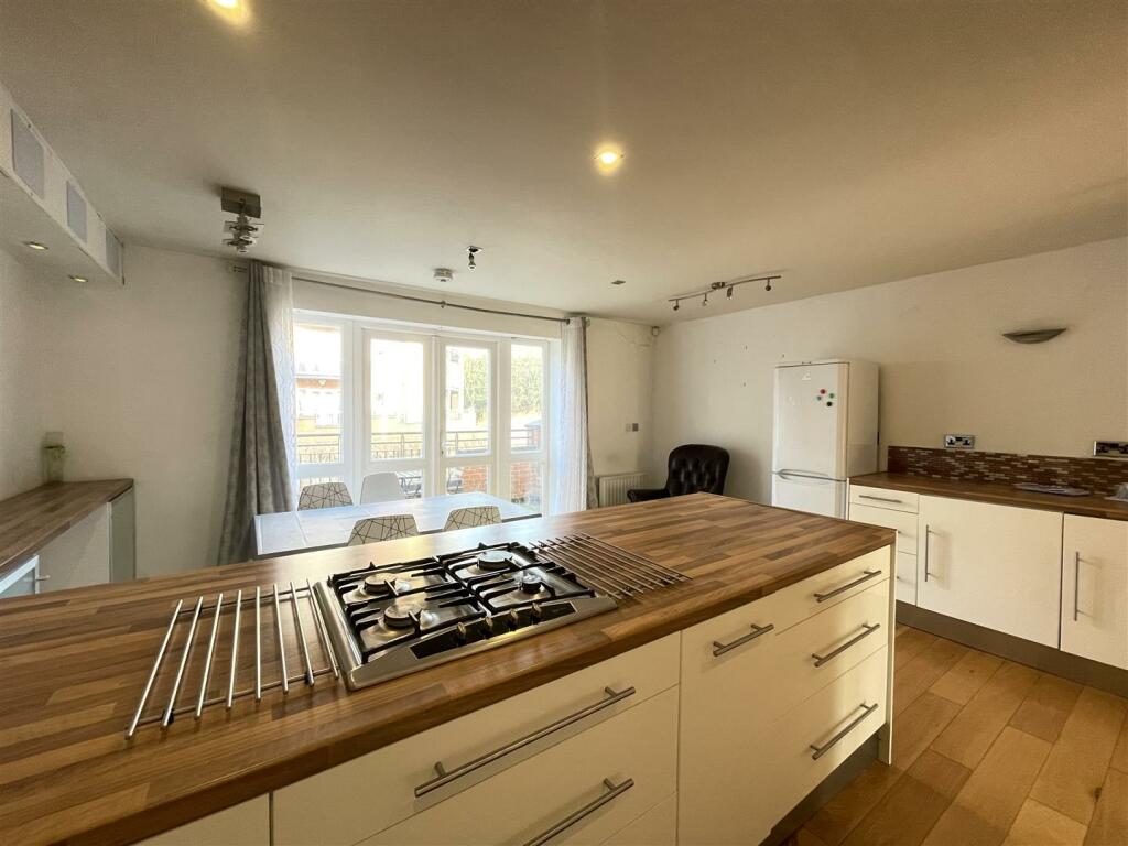 Living / Dining Room