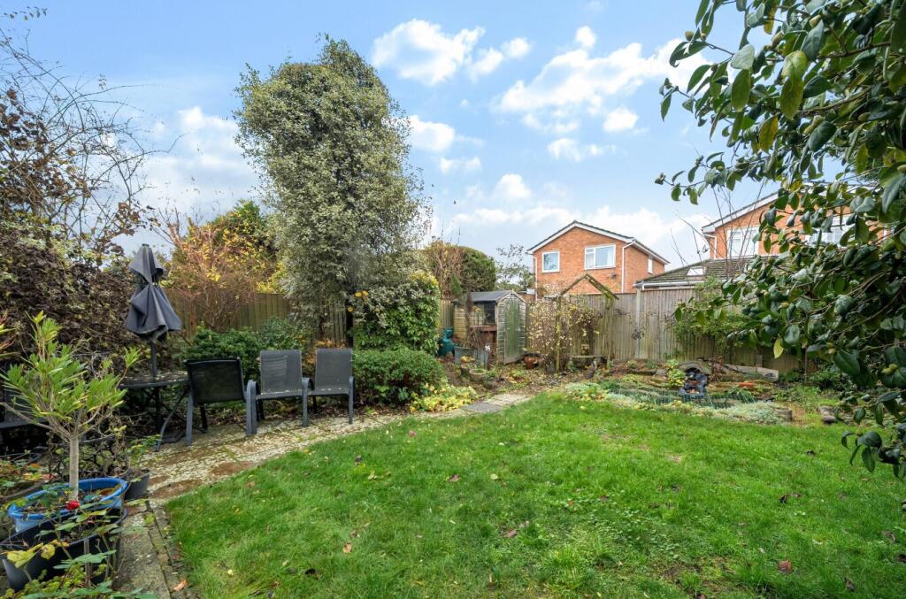 1387572-2-693703a...