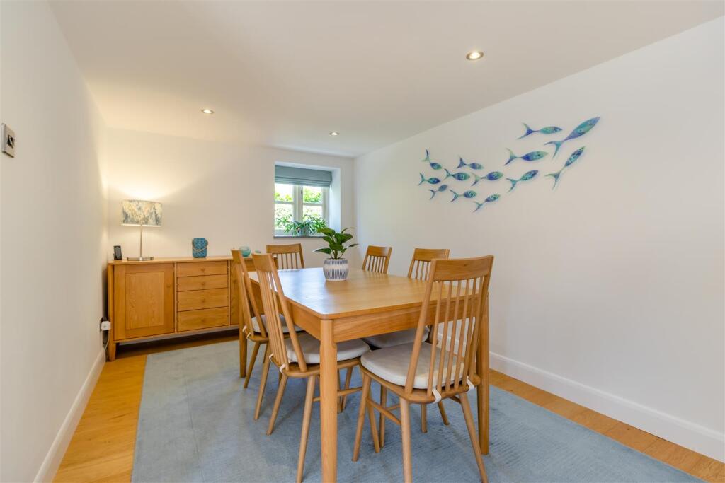 8604544-interior31.jpg