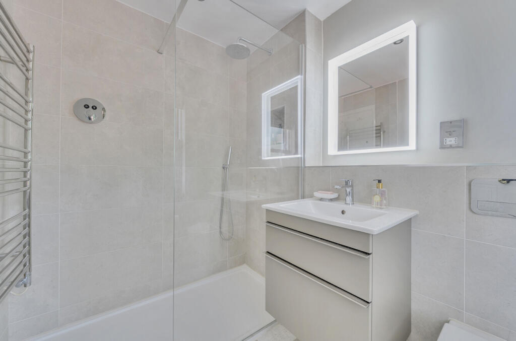 1300378-14-685d78...