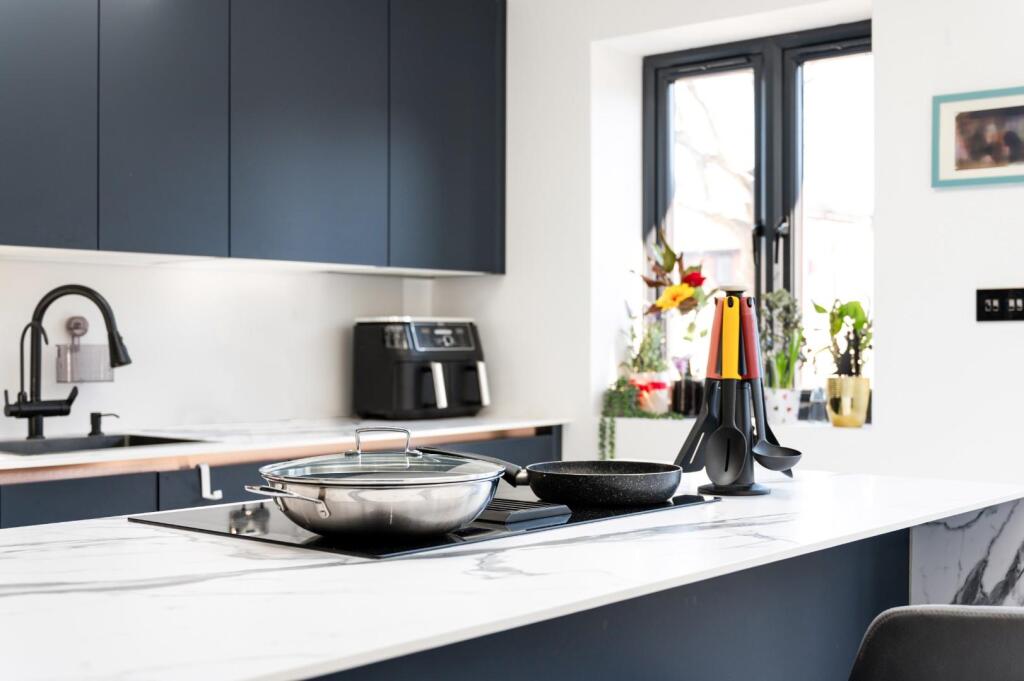 MATLOCK CRESENT (5).jpg