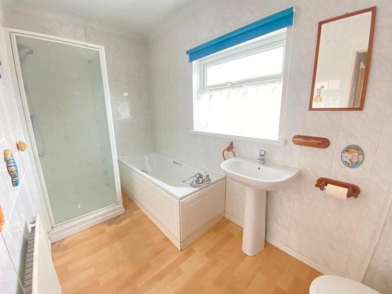 Family Bath &amp; Shower Room