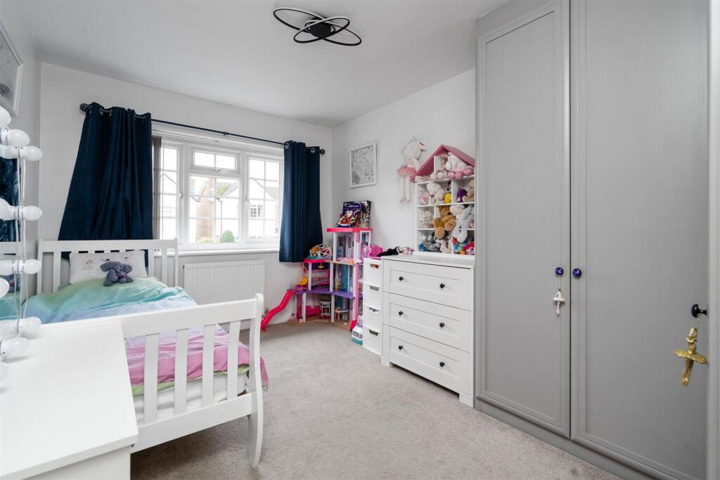 2 Nichols Close_11.jpg