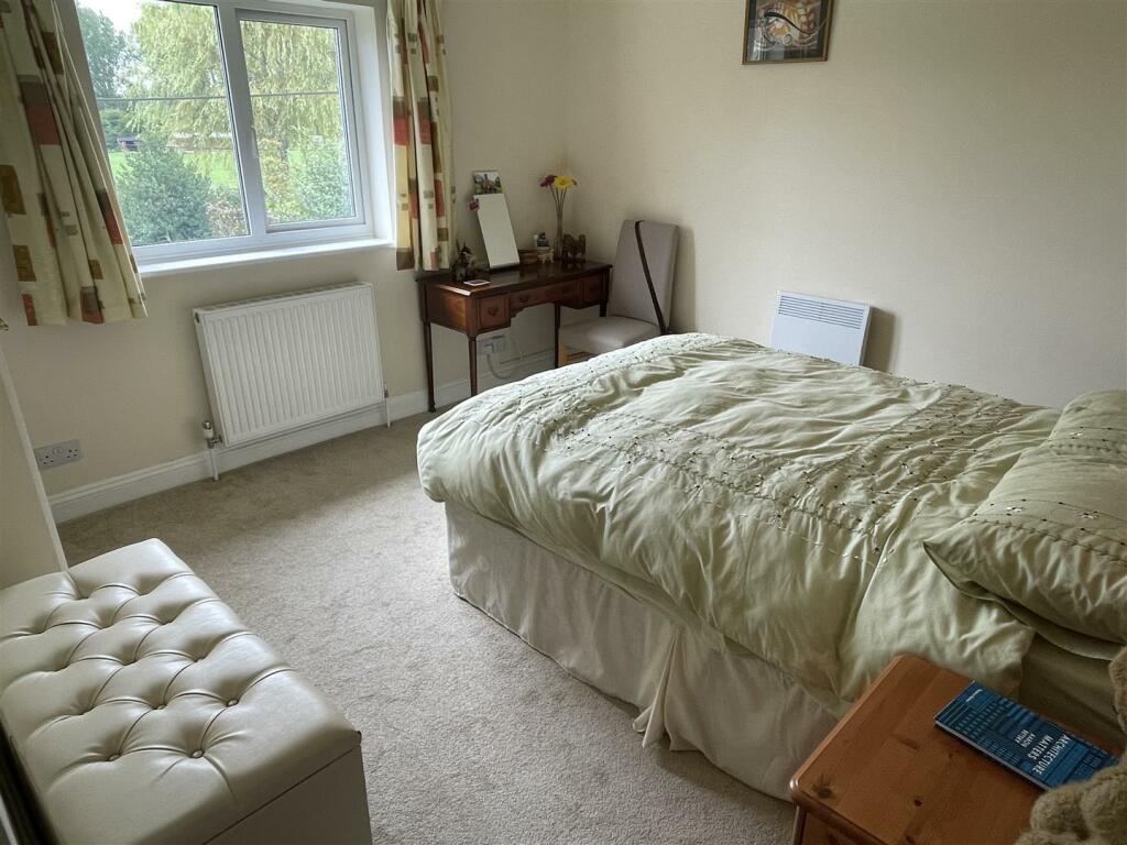 Bedroom 4.JPG