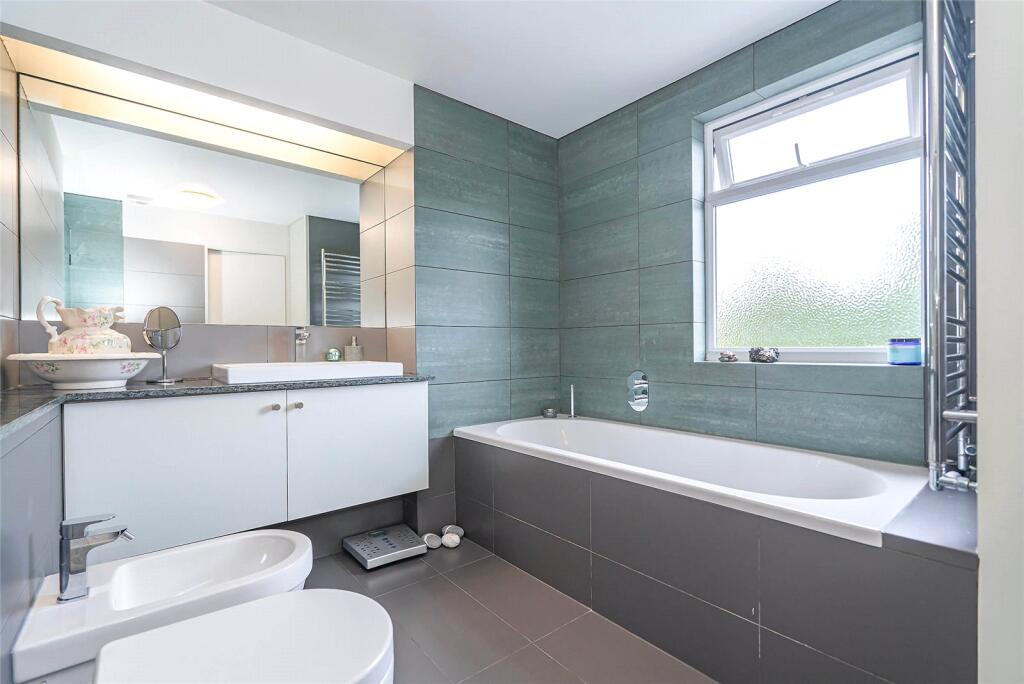 Bedroom 5 En-Suite A