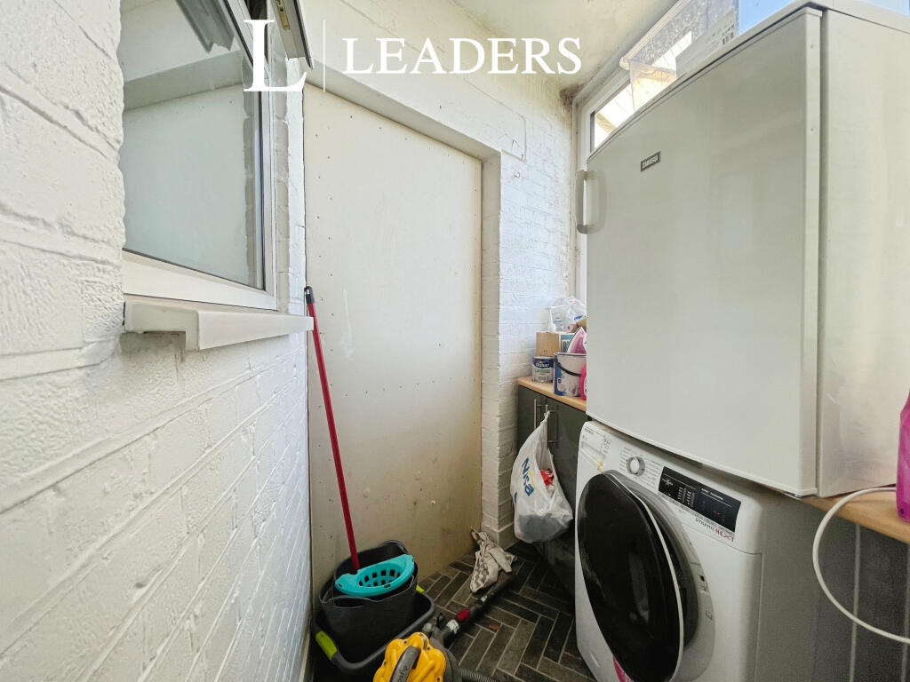 31956ca7--472D-9795-