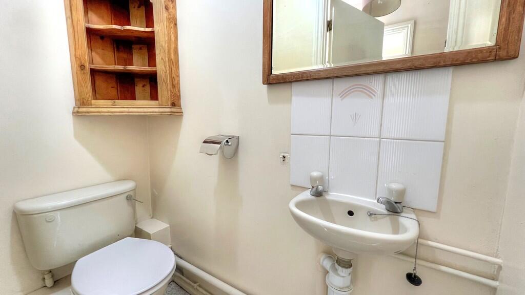 23 Balmoral Way 7...