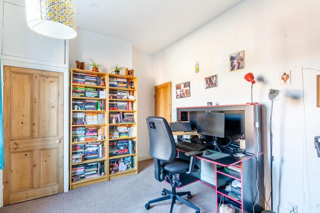 70 Gladstone street-13.jpg