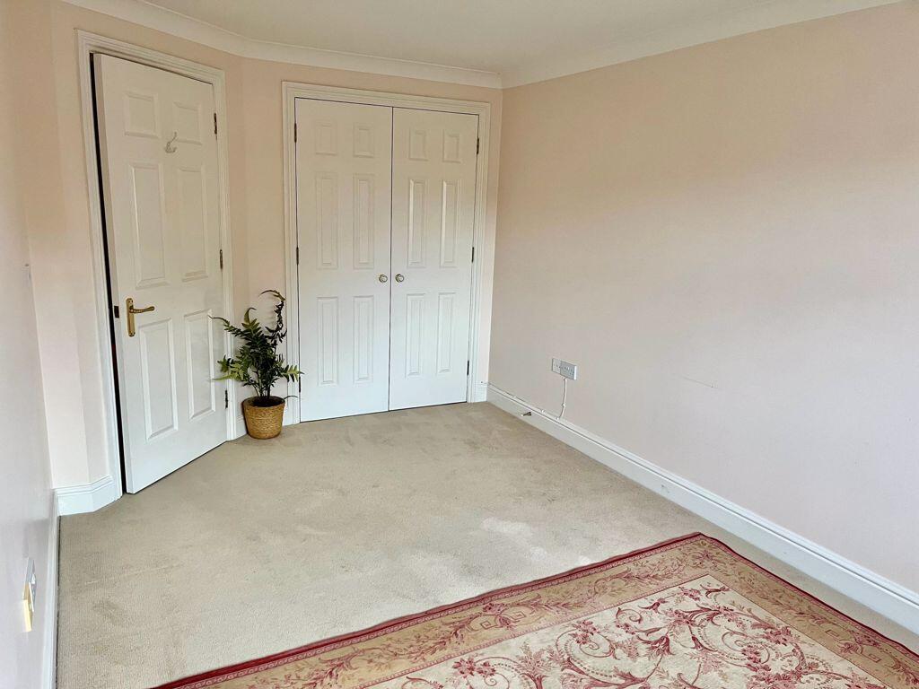 BEDROOM 0NE