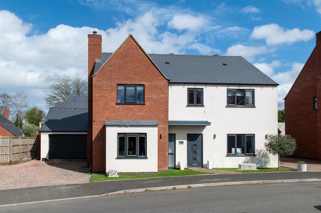 Amphlett Close Hagley 1.jpg