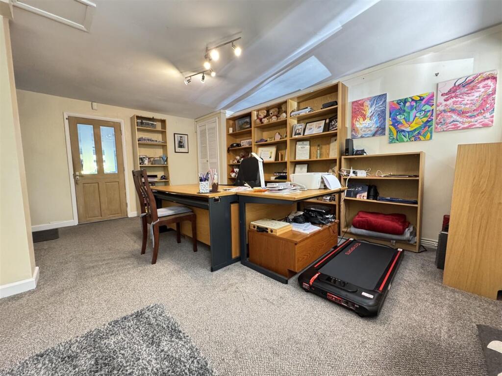 IMG_9458 (Large).JPG