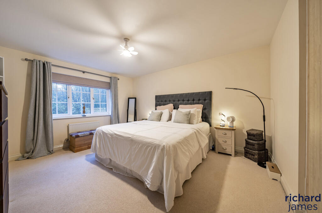 4f40e62c64014d4298478e0e97e77dfc