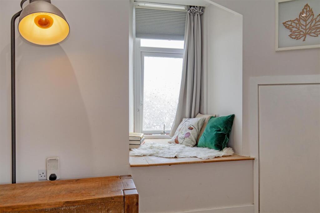 Bedroom 1-6.jpg