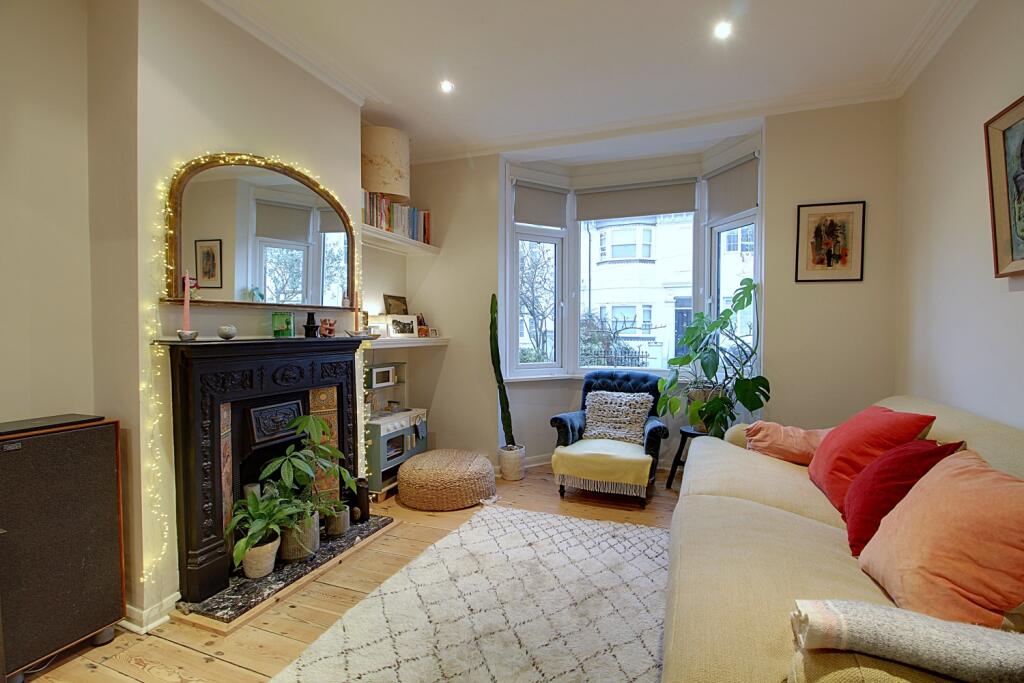 Living room 2