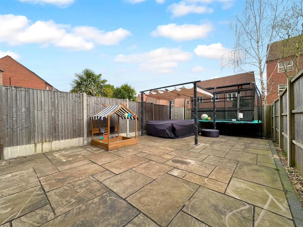 Lovely Low-Maintenance Garden 111