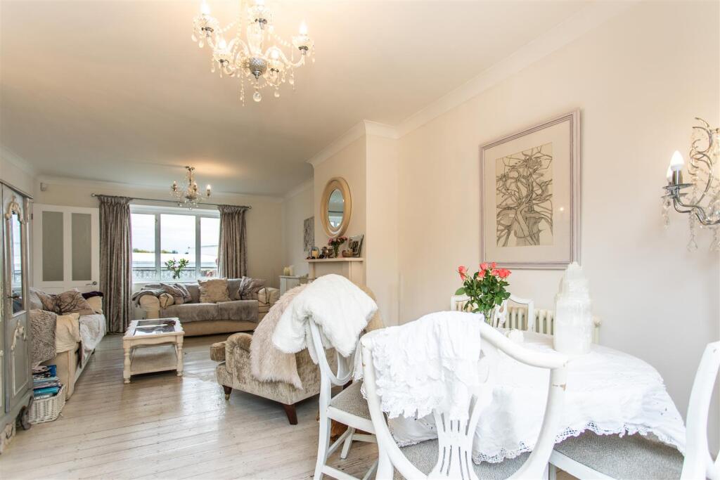 39 Goldstone Lane26.jpg