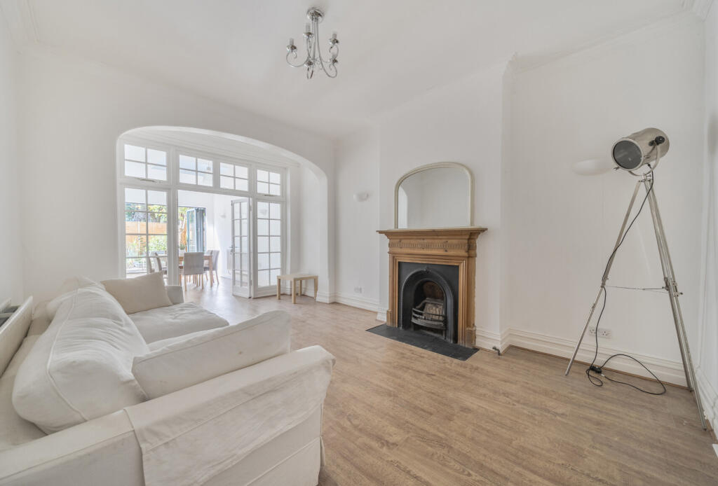 1344490-19-68b021...