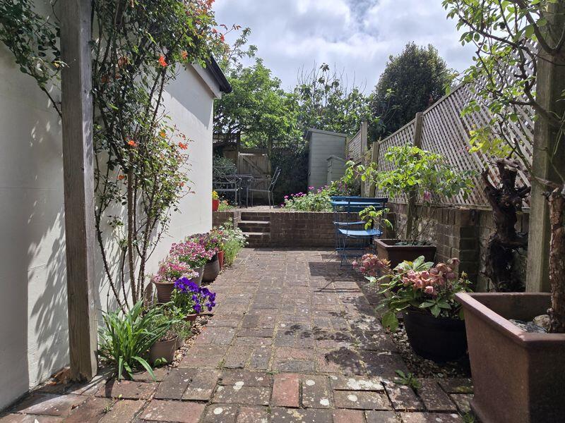 Photo 18