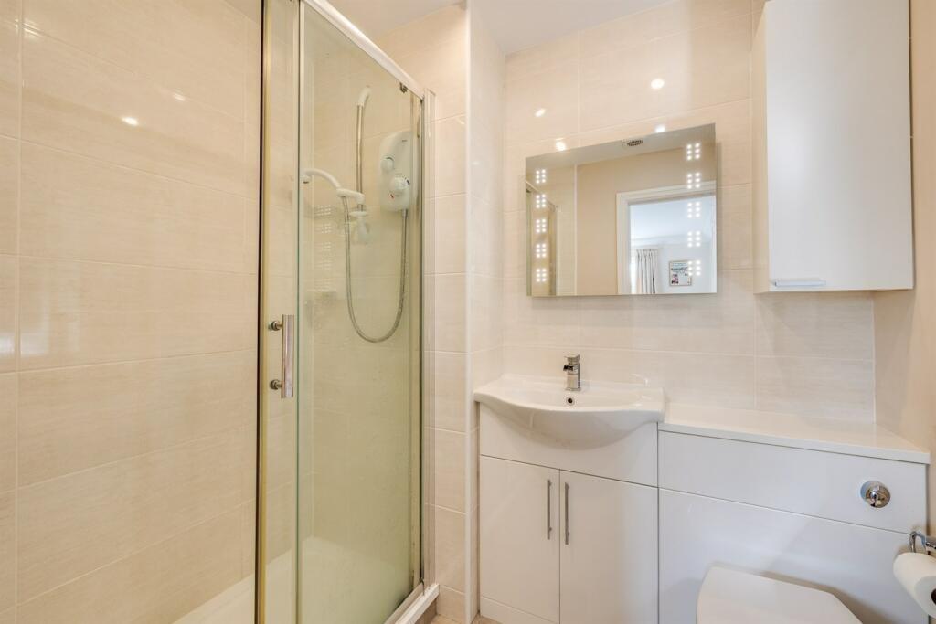 219374_967273_IMG...