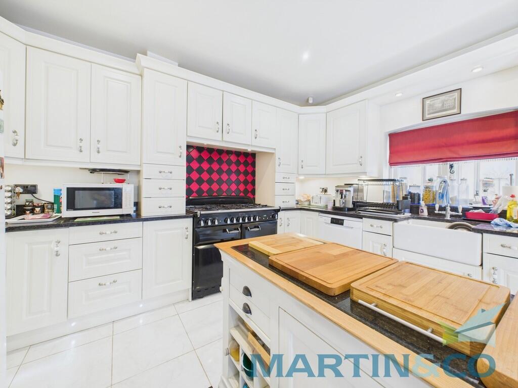 CAM01870G0-PR0161...