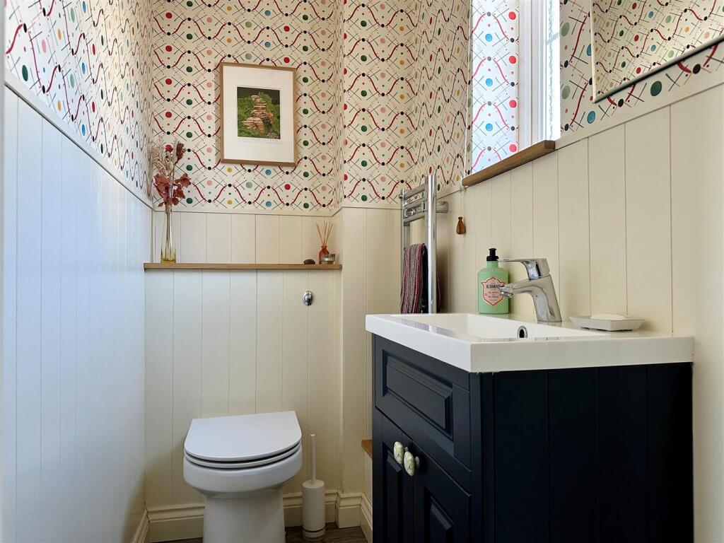 Cloakroom.jpg