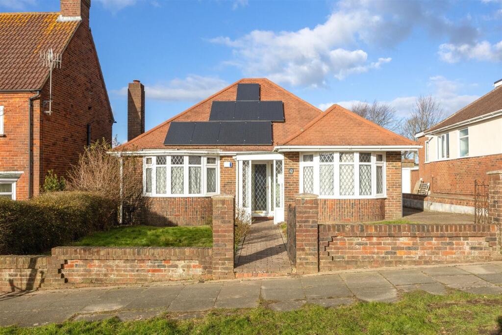 Larkfield Way 20 FRONT 2.jpeg