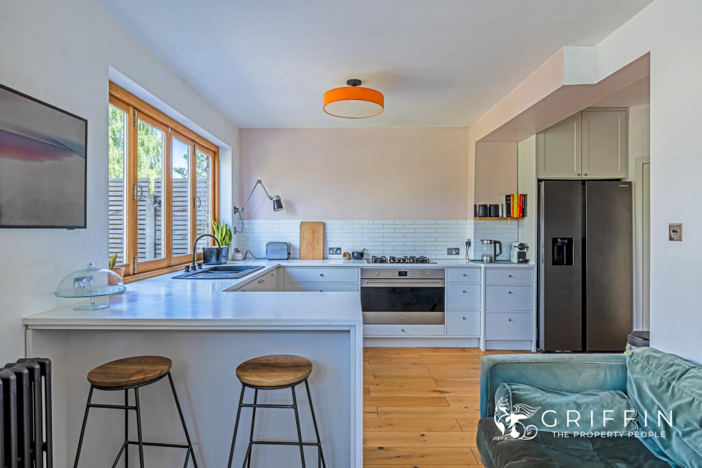 Kitchen &amp; Dining