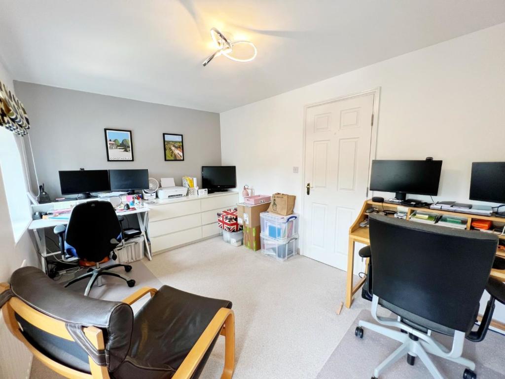 Bedroom 4 pic 1.jpg