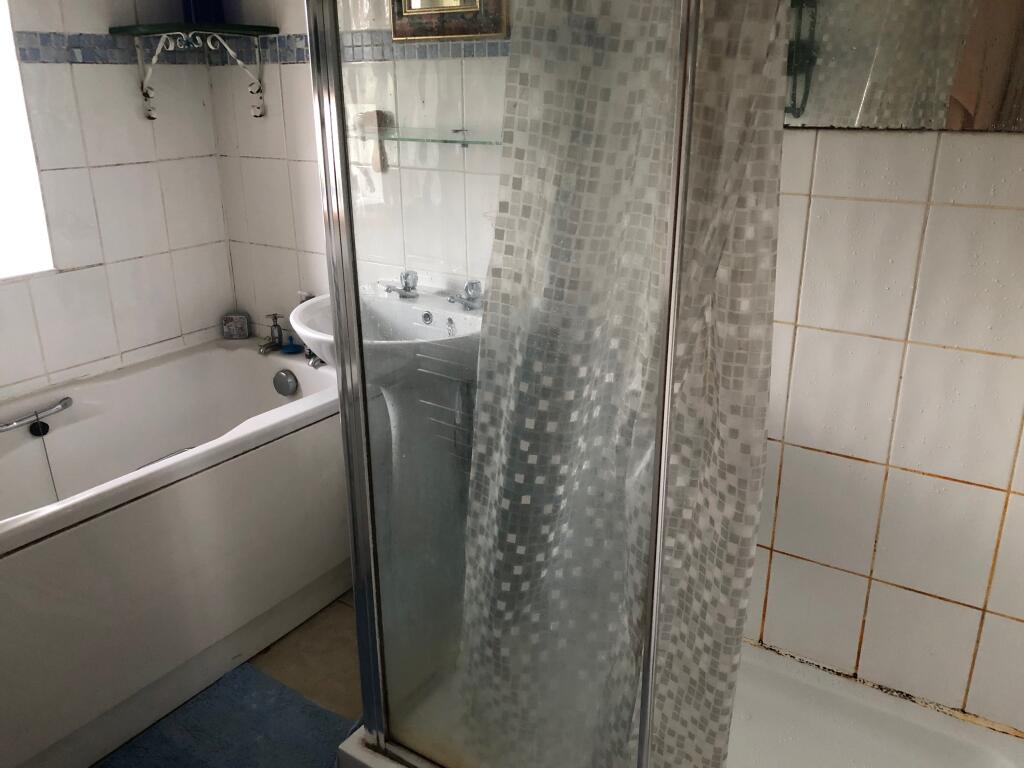 Bathroom T202501211329.jpg