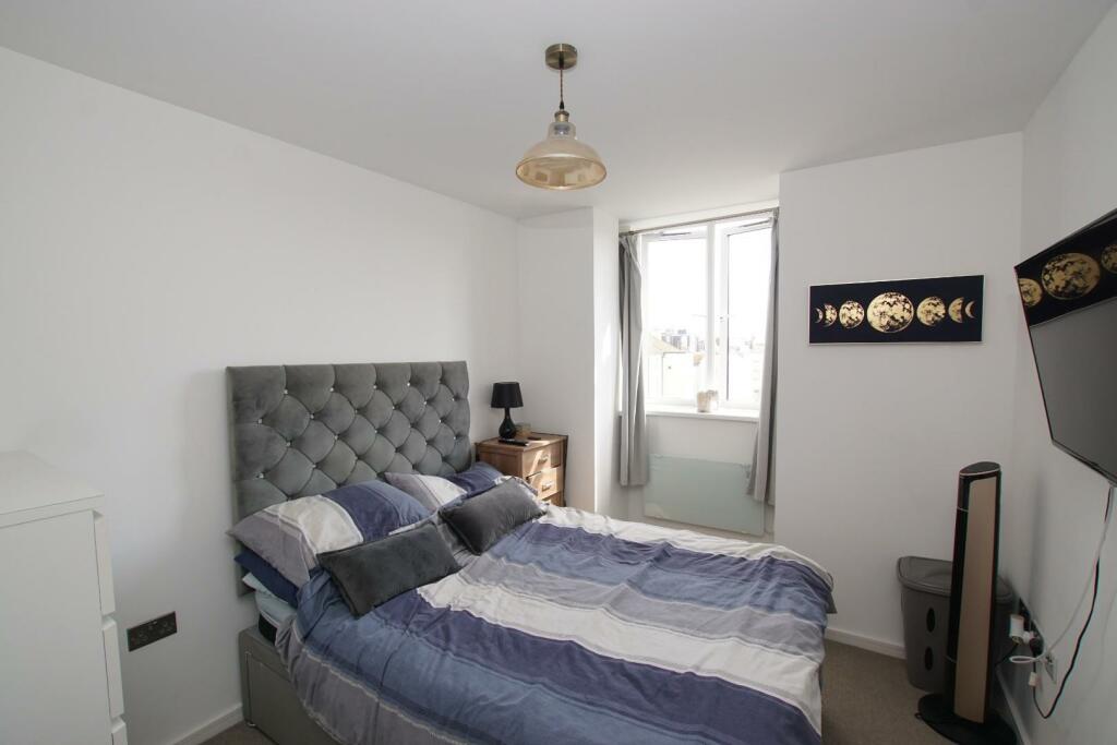 Bedroom.JPG