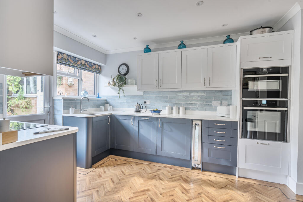 1362441-9-68de530...