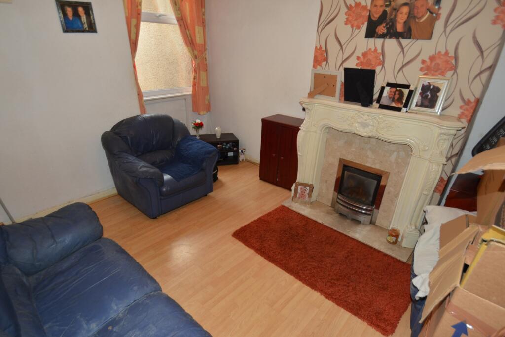 LOUNGE 2