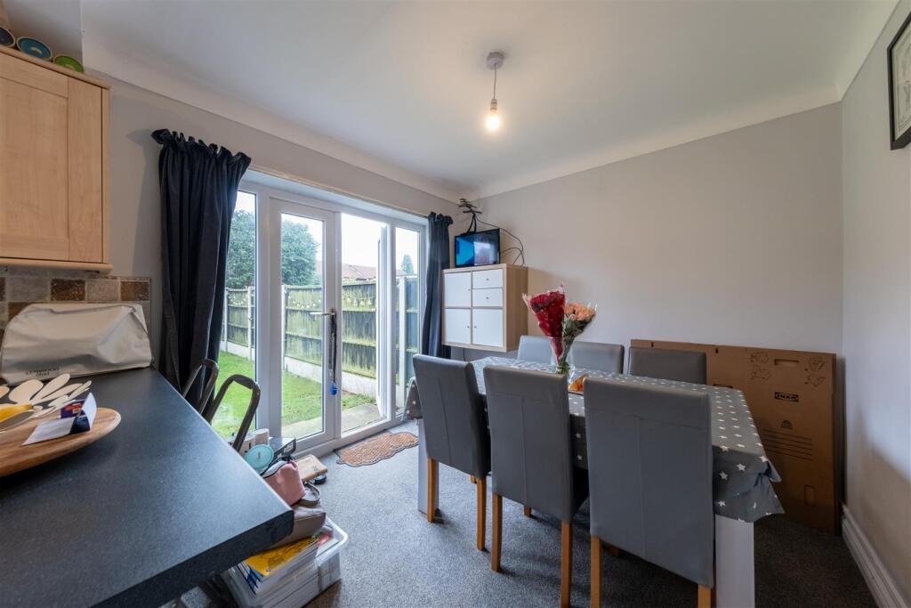 24 St Georges Crescent-003.jpg