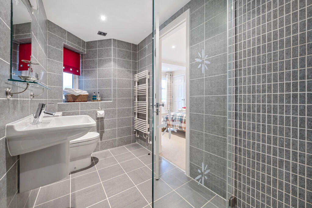 Ensuite Shower Ro...
