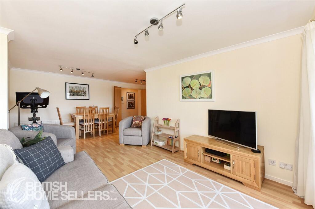 The Highway, London, E1W