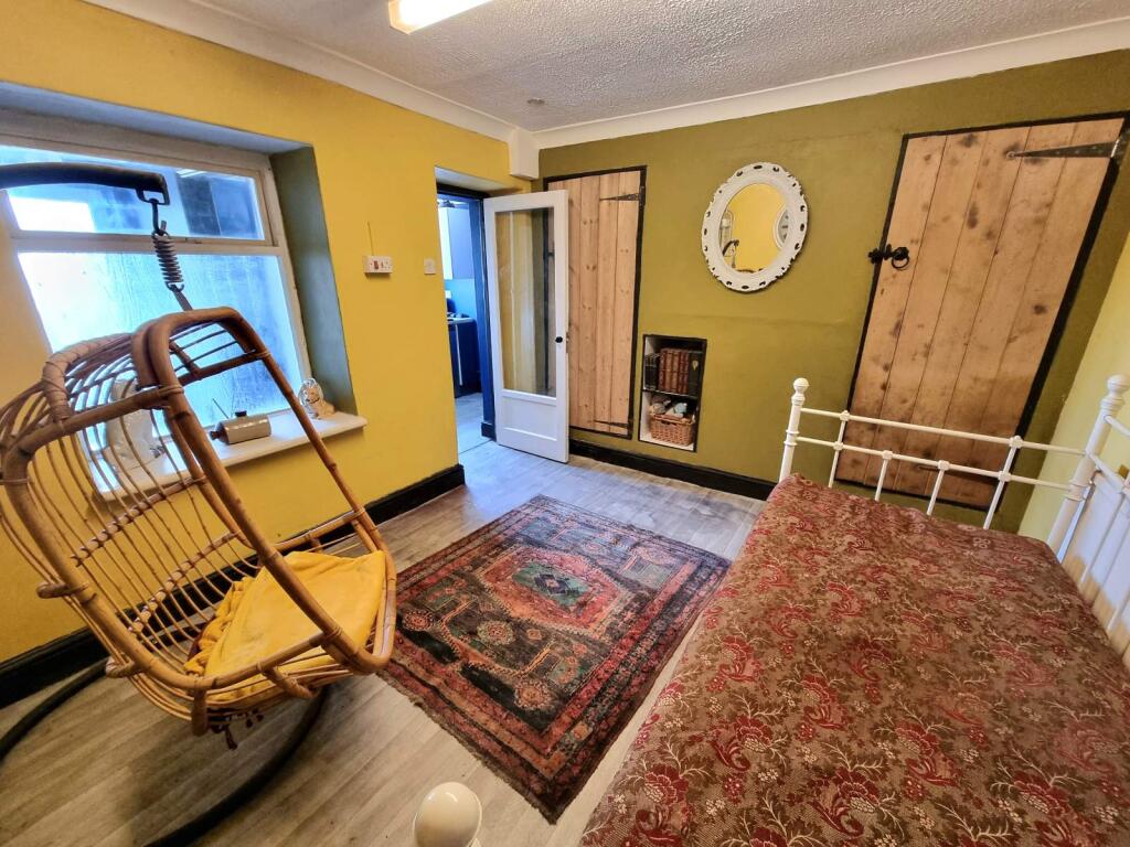 Reception Room/Bedroom