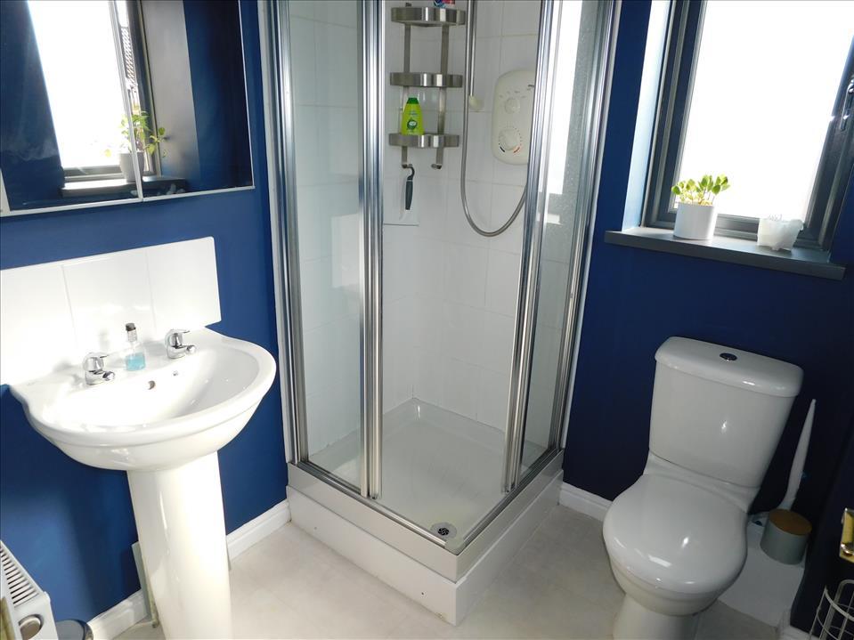 EN SUITE