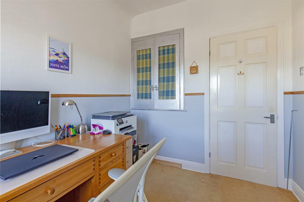 Bedroom 3-2.jpg