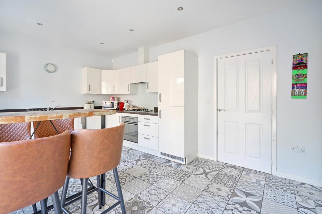 Breakfasting Kitchen