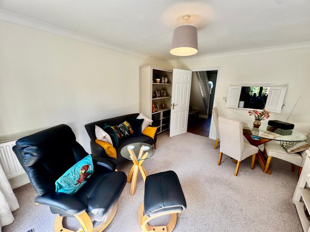 Lounge / Dining Room
