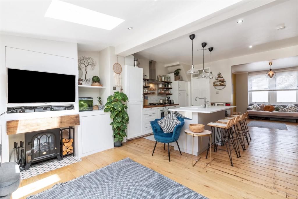 Open Plan Living Accommodation